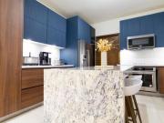 Casa en venta en La Coruña con alberca privada