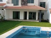 Casa en venta en La Cruz, Xochitepec, Morelos