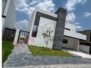 Casa en Venta en La Espiga con Amplios Espacios y un...