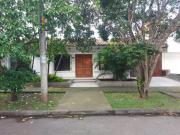 casa en venta en la flora. Cod V107636