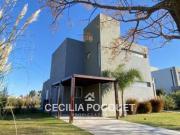 Casa en Venta en La Horqueta de Echeverría Canning