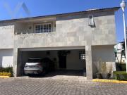 CASA EN VENTA EN LA JOYA I