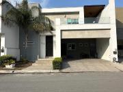CASA EN VENTA EN LA JOYA LORETO