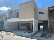 Casa en venta en La Joya Privada Residencial, Monterrey,...