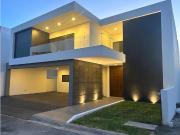 Casa en venta en La Joya Privada Residencial, Monterrey,...