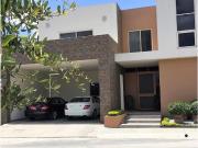 Casa en venta en La Joya Privada Residencial, Monterrey,...