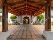 Casa en Venta en La Lagunita Country Club, Caracas