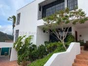 Casa en Venta en La Lagunita Country Club, Caracas