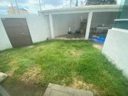 CASA EN VENTA EN LA MAGISTERIAL