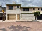 CASA EN VENTA EN LA MODERNA