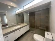 Casa en venta en La Molina a $568,000