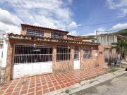 Casa en Venta en La Montaña, Turmero