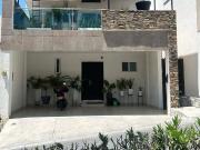 CASA EN VENTA EN LA PERLA CARRETERA NACIONAL