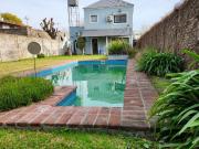 CASA EN VENTA EN LA PLATA 3 DORMITORIOS