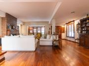 CASA EN VENTA EN LA PLATA 4 DORMITORIOS