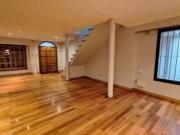 Casa en Venta en La Plata 4 dormitorios con parque y pileta