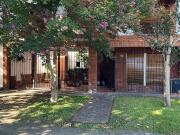 CASA EN VENTA EN LA PLATA DE 3 DORMITORIOS