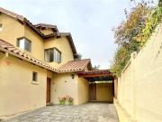 Casa en venta en LA REINA