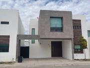 Casa en venta en La Toscana Residencial, Torreón,...