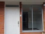 casa en venta en la villa. Cod V20663