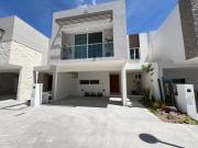 CASA EN VENTA EN LA VISTA