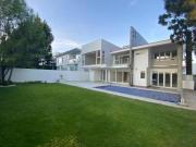 Casa en Venta en La Vista Country Club, con alberca!