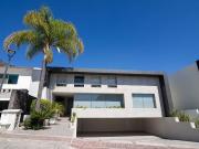 Casa en Venta en La Vista Country Club con amplios...