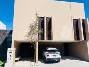 Casa en venta en La Vista estilo moderno minimalista con...
