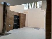 CASA EN VENTA EN LA VISTA HERMOSA TOTALMENTE REMODELADA