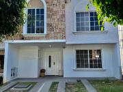 Casa en Venta en Lagos del Campestre excelente ubicación