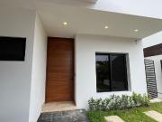 Casa en Venta en Lagos del Sol | Alberca, Jard?n y...