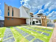 Casa En Venta En Lagos Del Sol Frente A Laguna