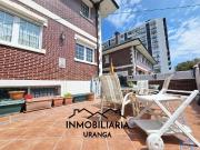 Casa en venta en Laredo, El Puntal. Chalet pareado con...