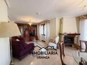 Casa en venta en Laredo, Zona Playa. Chalet pareado en...