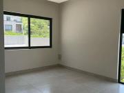 CASA EN VENTA EN LAS AGUILAS