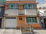 Casa en venta en Las Aguilas, Nezahualcóyotl, México