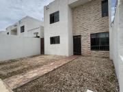 Casa en Venta en Las Américas Con Habitación en Planta Baja