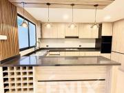 Casa en venta en Las Ánimas –Amplio jardín y estudio...