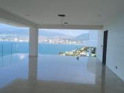 Casa en venta en Las Brisas, Acapulco: Amplia y Bien Ubicada