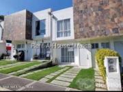 Casa en Venta en Las Canteras Huixquilucan ZG 26 158