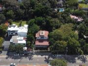 Casa en VENTA en las Cañadas sobre la Av. Bosques de San...