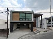 Casa en venta en Las Cumbres, Monterrey, Nuevo León