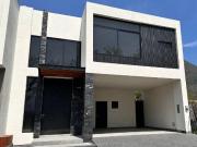 Casa en Venta en Las Esmeraldas, Monterrey NL
