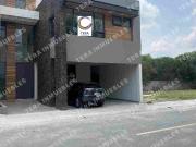 CASA EN VENTA EN LAS ESMERALDAS, ZONA SUR, CARRETERA...