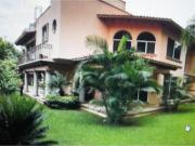 Casa en venta en Las Fincas, Jiutepec, con amplias...