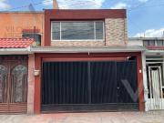 CASA EN VENTA EN LAS FLORES