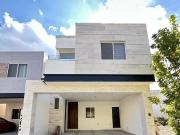 Casa en venta en Las Maravillas, Saltillo, Coahuila de...