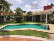Casa en Venta en Las Palmas un nivel con alberca