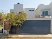 Casa en venta en Las Pergolas, Colima, Colima