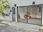 CASA EN VENTA EN LAS QUINTAS